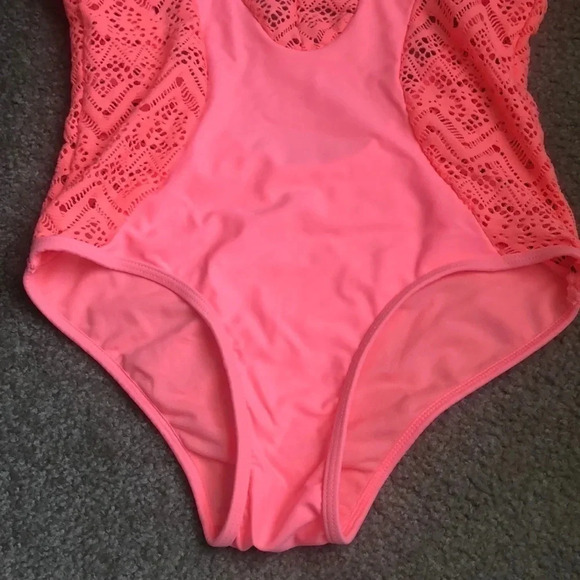 One Piece Bathing Suit - Picture 3 of 6